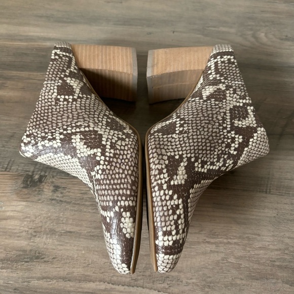 DOLCE VITA Ravyn Block Heel Mule - Size .5 - Natural Multi Snakeskin Print - Picture 10 of 12